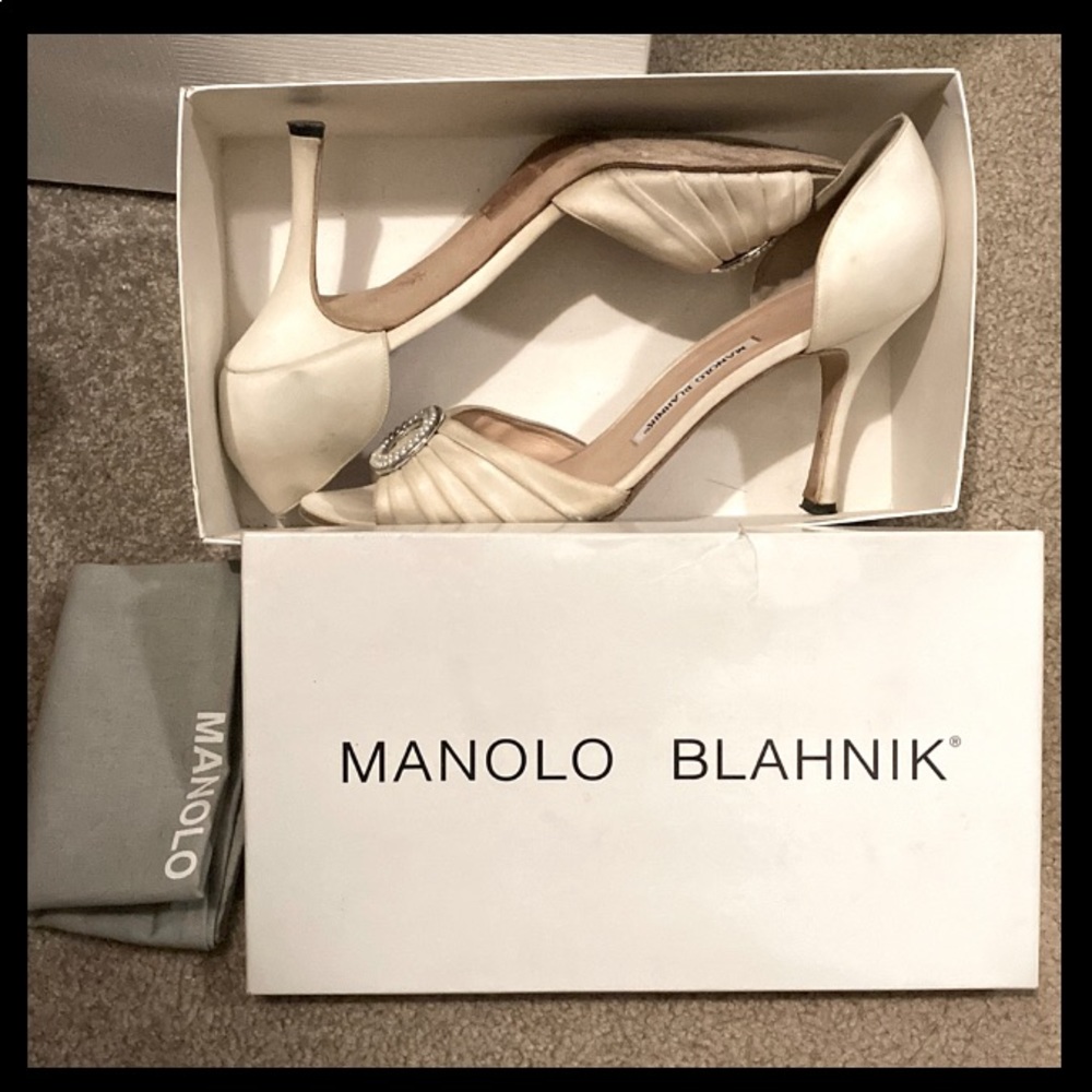 Pearl silk Manolo Blahnik heels size 11